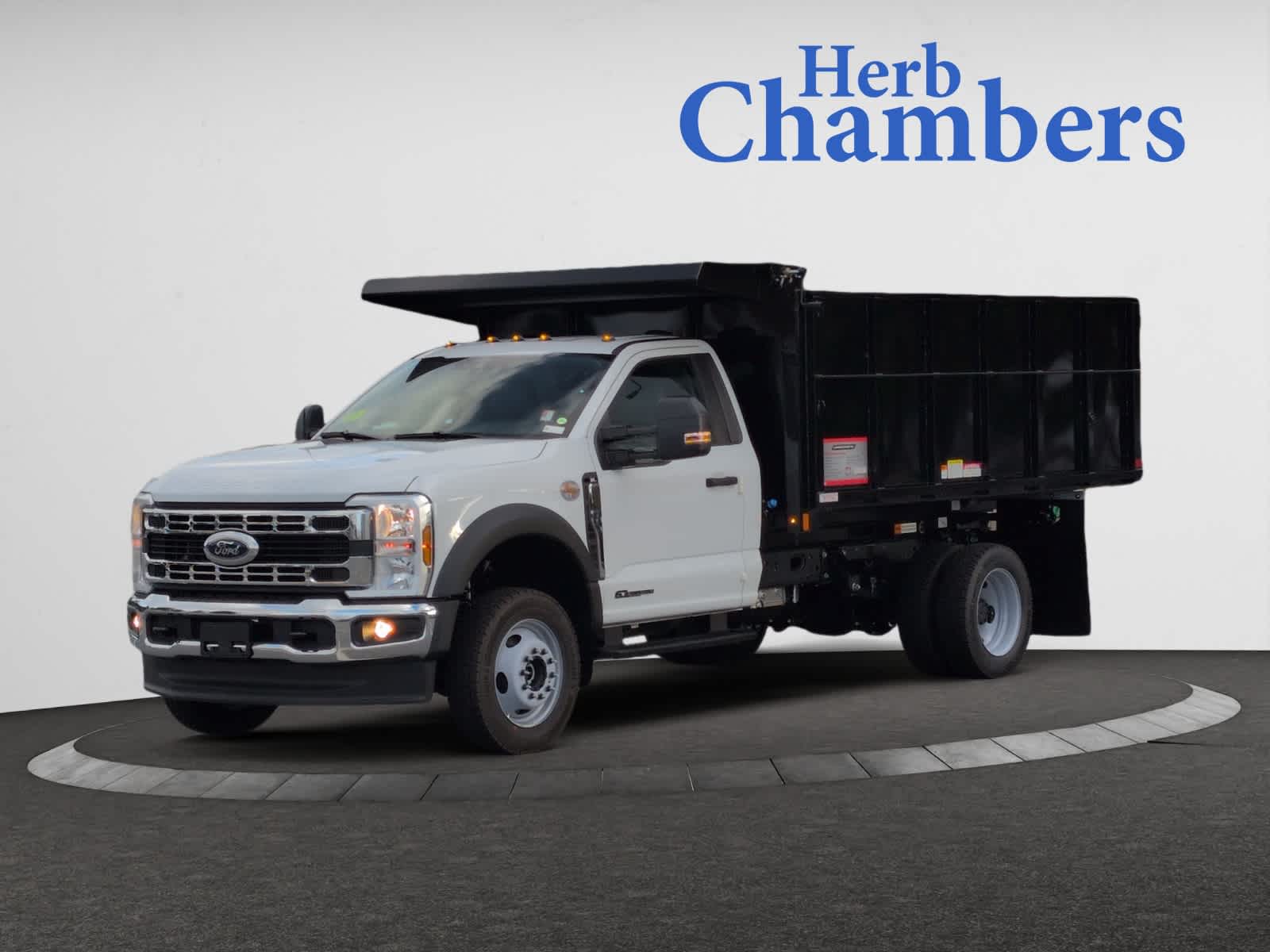 2025 Ford F-550 XL photo 2