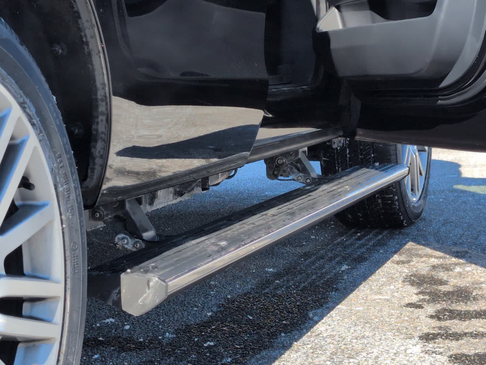 used 2023 Ford Expedition car, priced at $50,497