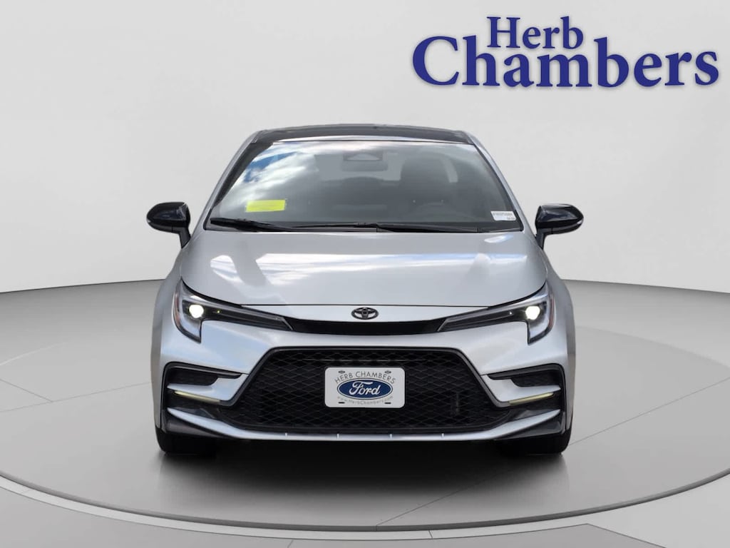 Used 2025 Toyota Corolla SE Sedan