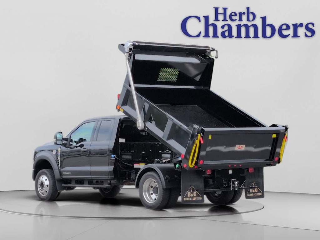 New 2025 Ford Super Duty F-550 DRW XLT Truck Super Cab