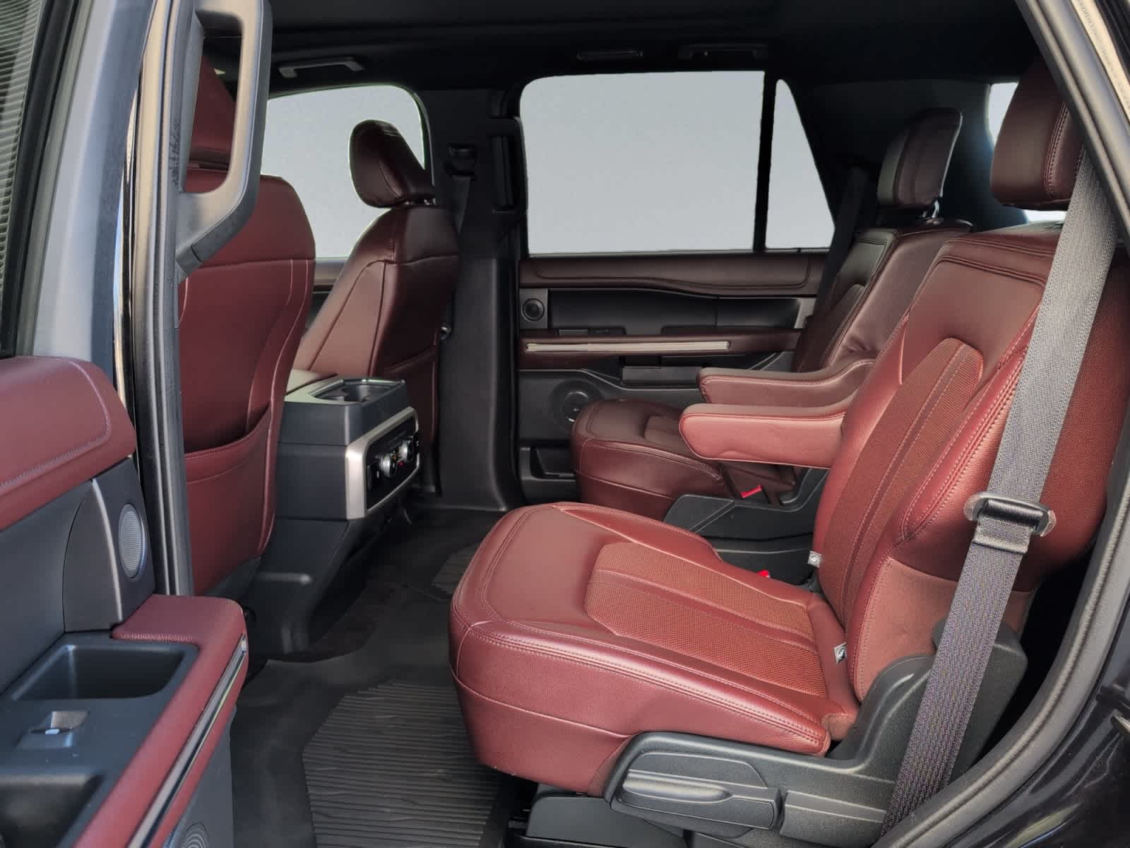 used 2023 Ford Expedition car, priced at $50,497