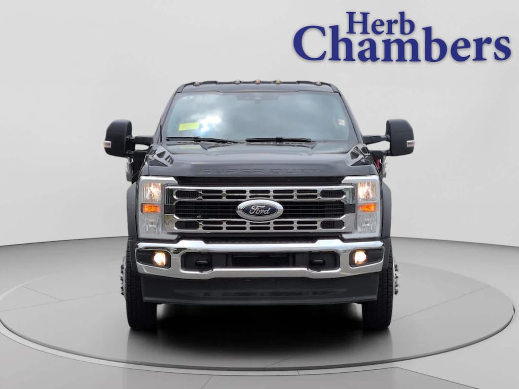 New 2025 Ford Super Duty F-550 DRW XLT Truck Super Cab