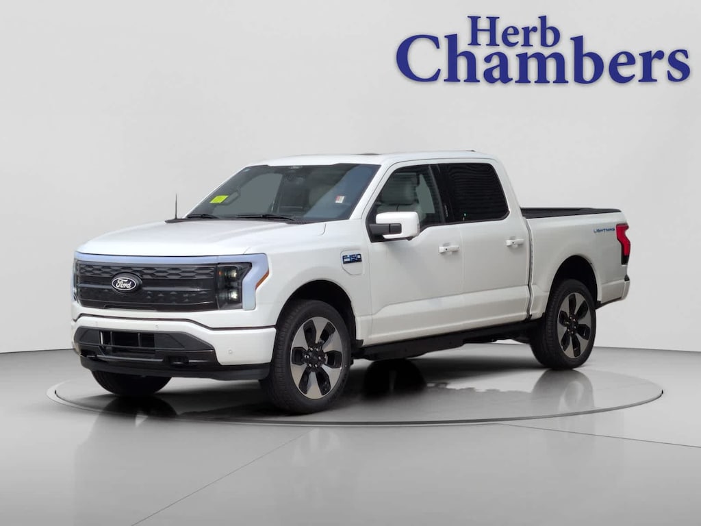 New 2025 Ford F-150 Lightning Platinum 4WD Supercrew 5.5 Box Truck SuperCrew Cab