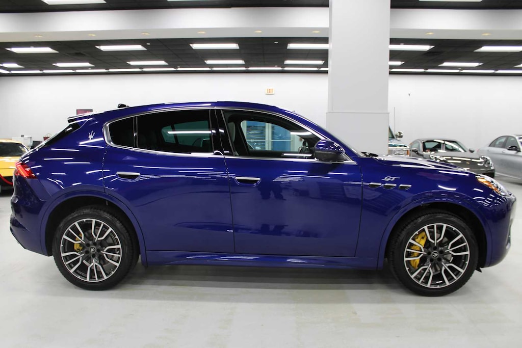 New 2024 Maserati Grecale GT SUV