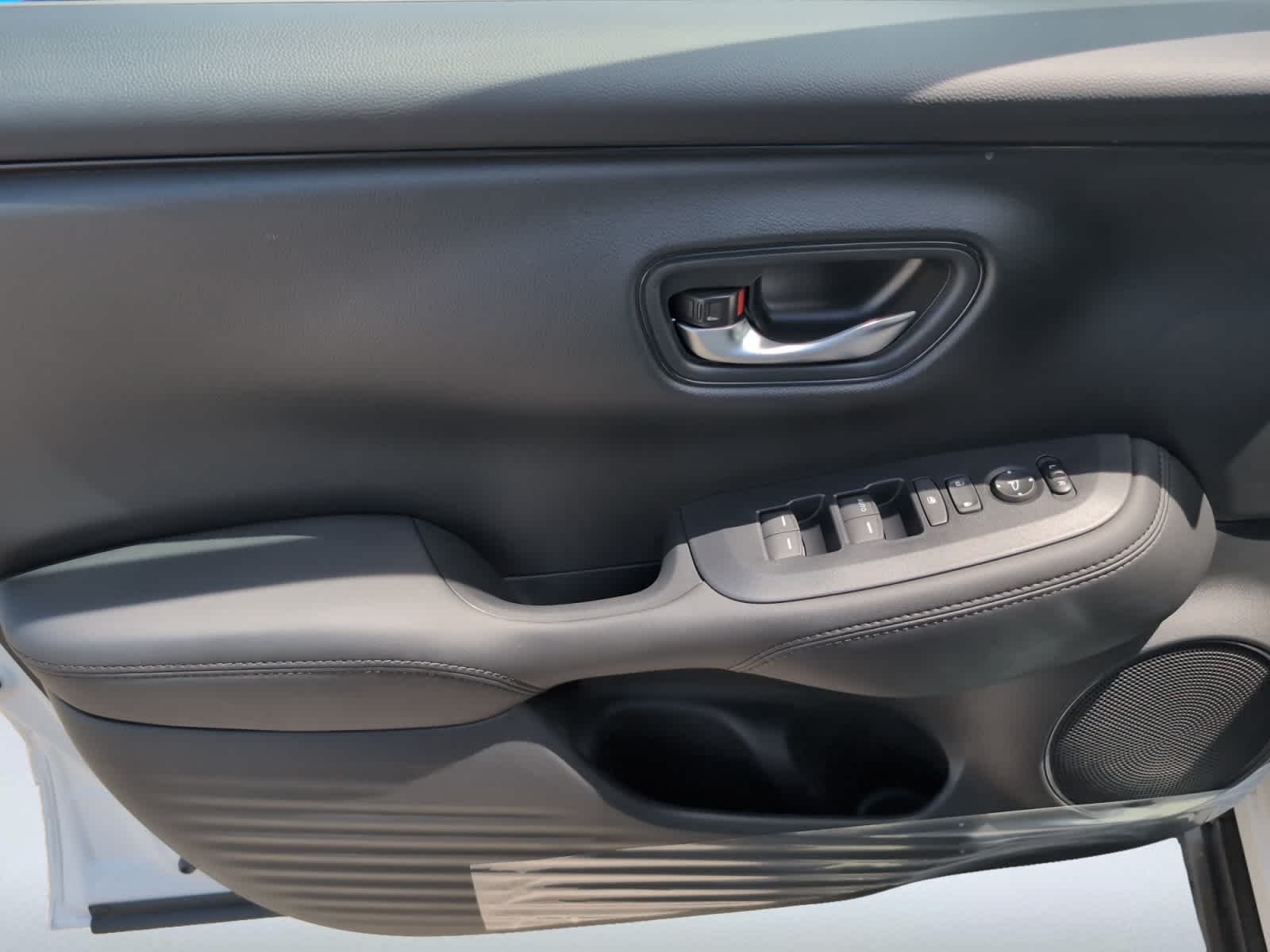 new 2027 Honda HR-V car, priced at $30,005