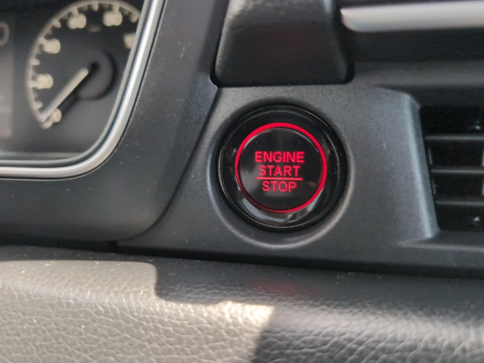 used 2025 Honda Pilot car, priced at $44,420