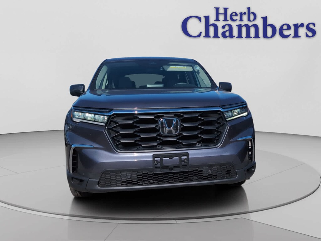 Used 2023 Honda Pilot LX SUV