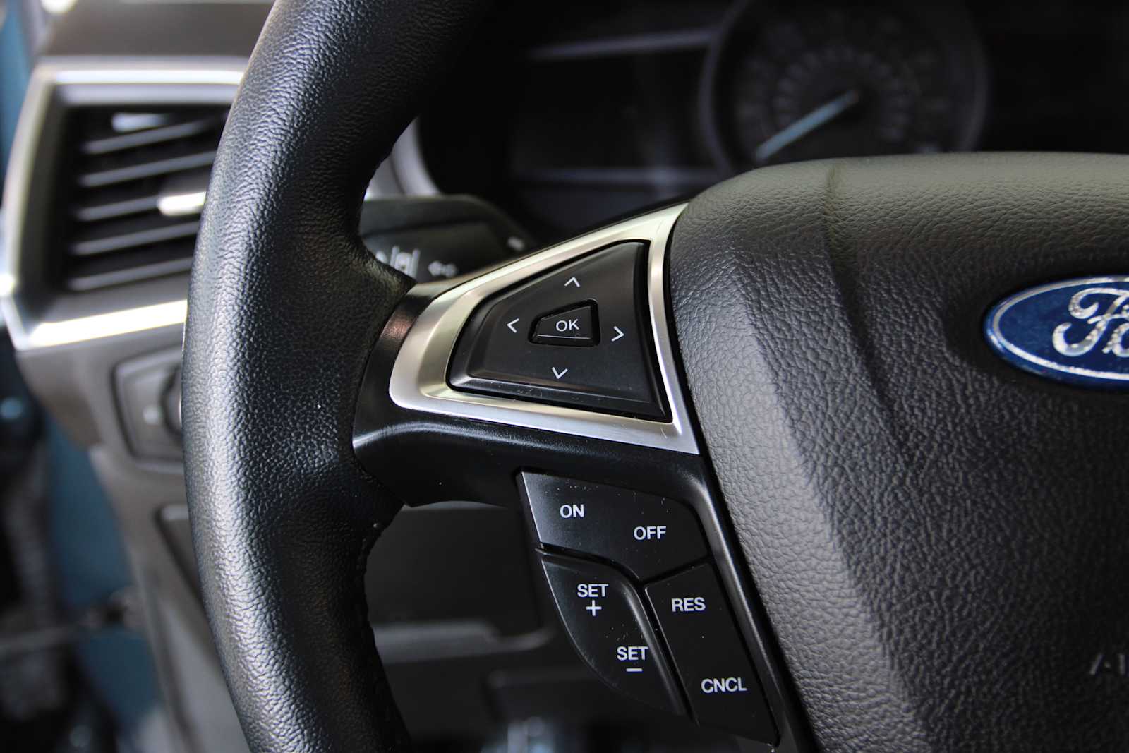 used 2024 Ford Edge car, priced at $23,998