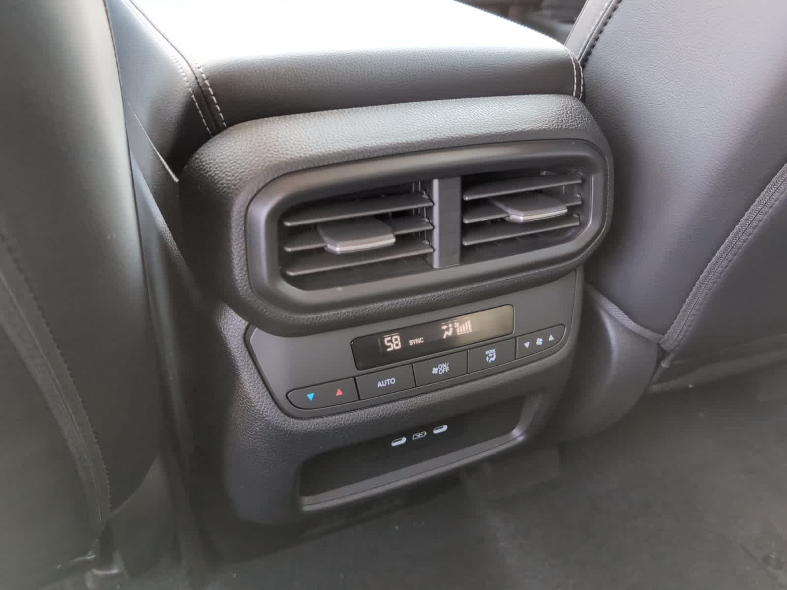 new 2025 Honda Pilot car, priced at $47,550