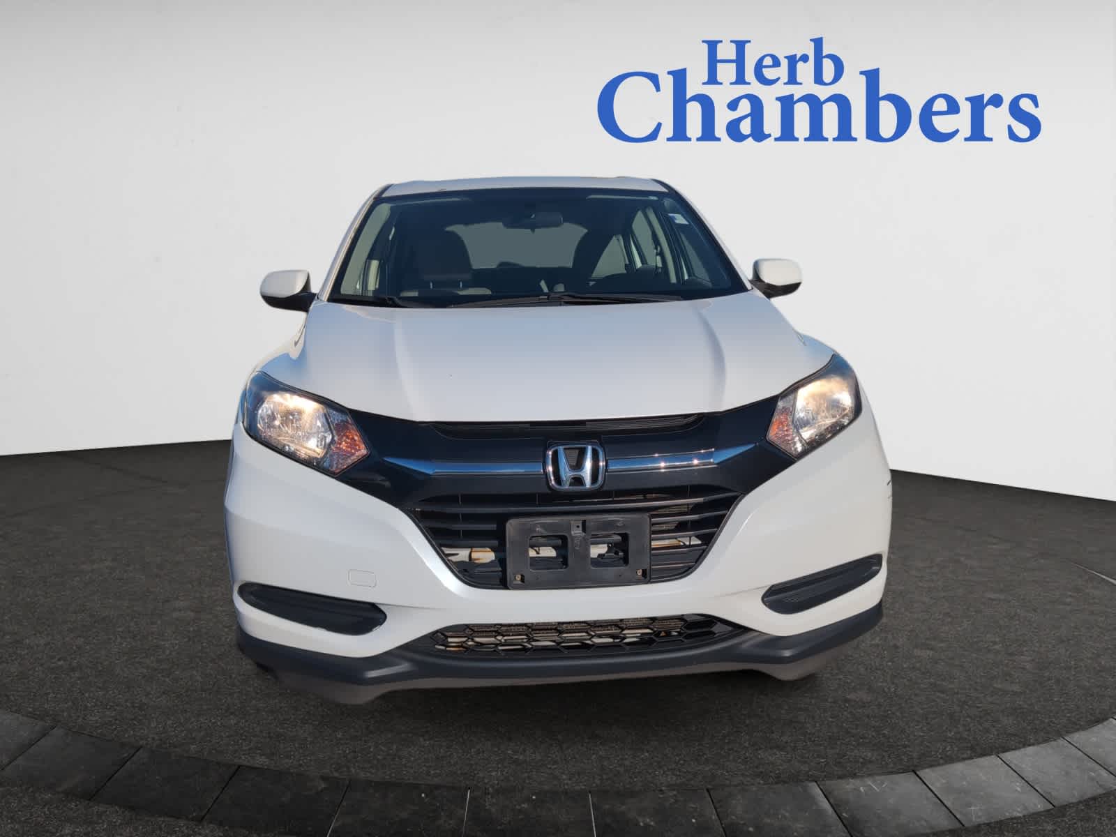 2018 Honda HR-V LX photo 2