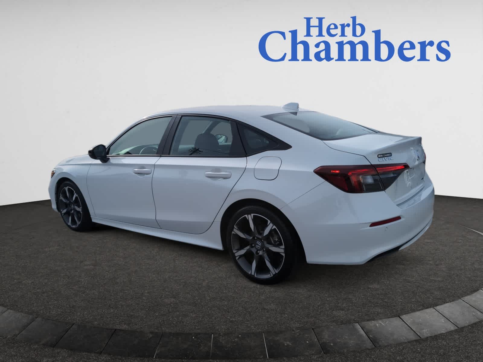 2025 Honda Civic Hybrid Sport Touring photo 3