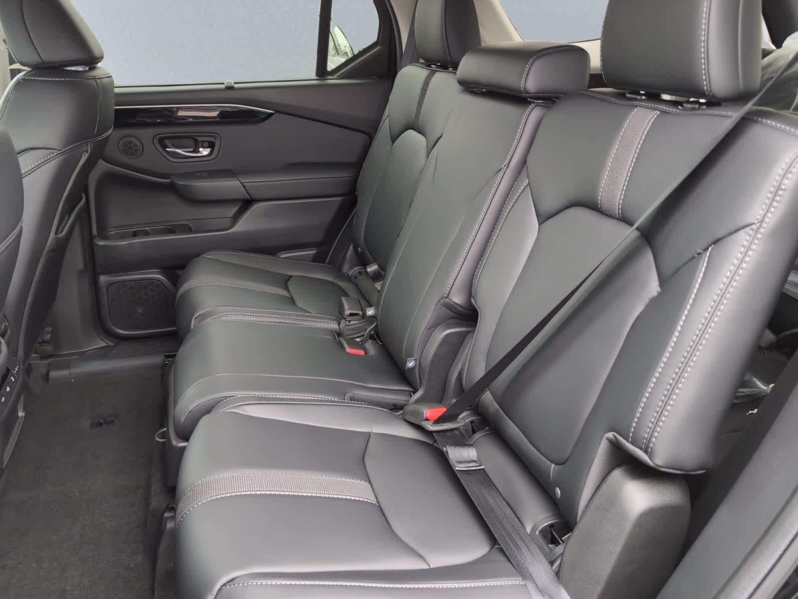 new 2025 Honda Pilot car, priced at $47,095