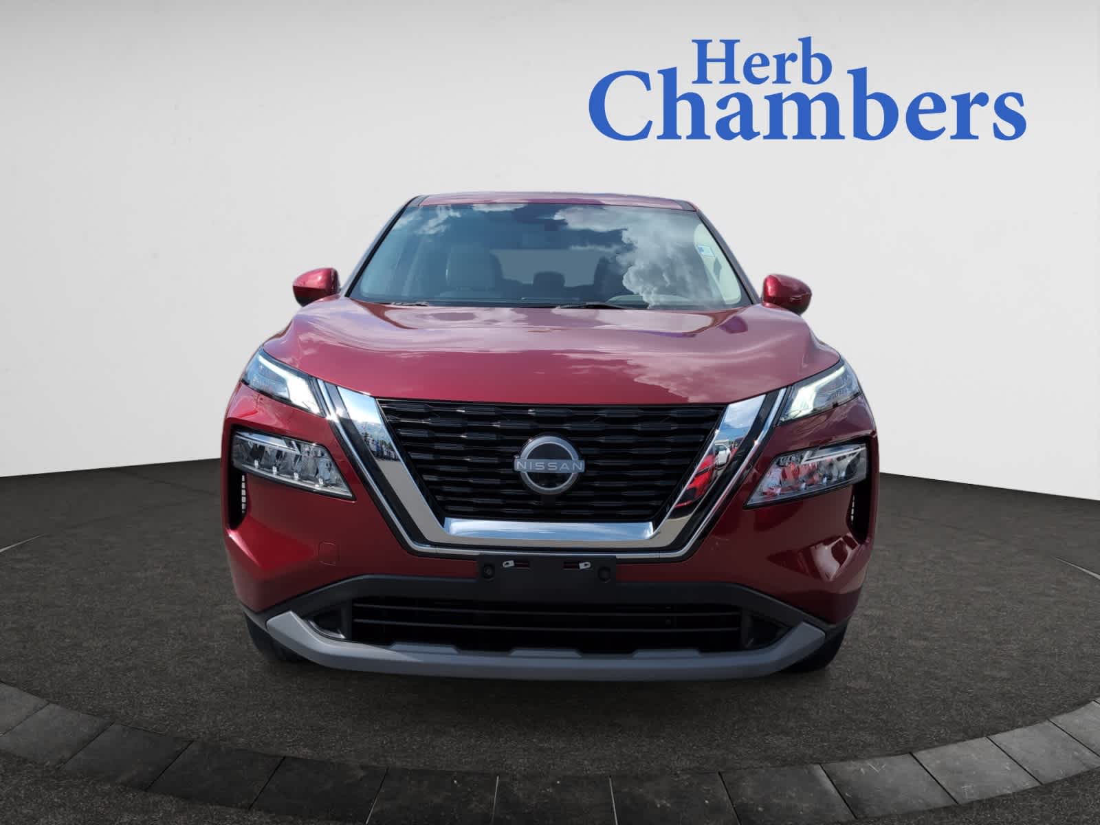 2023 Nissan Rogue SV photo 2