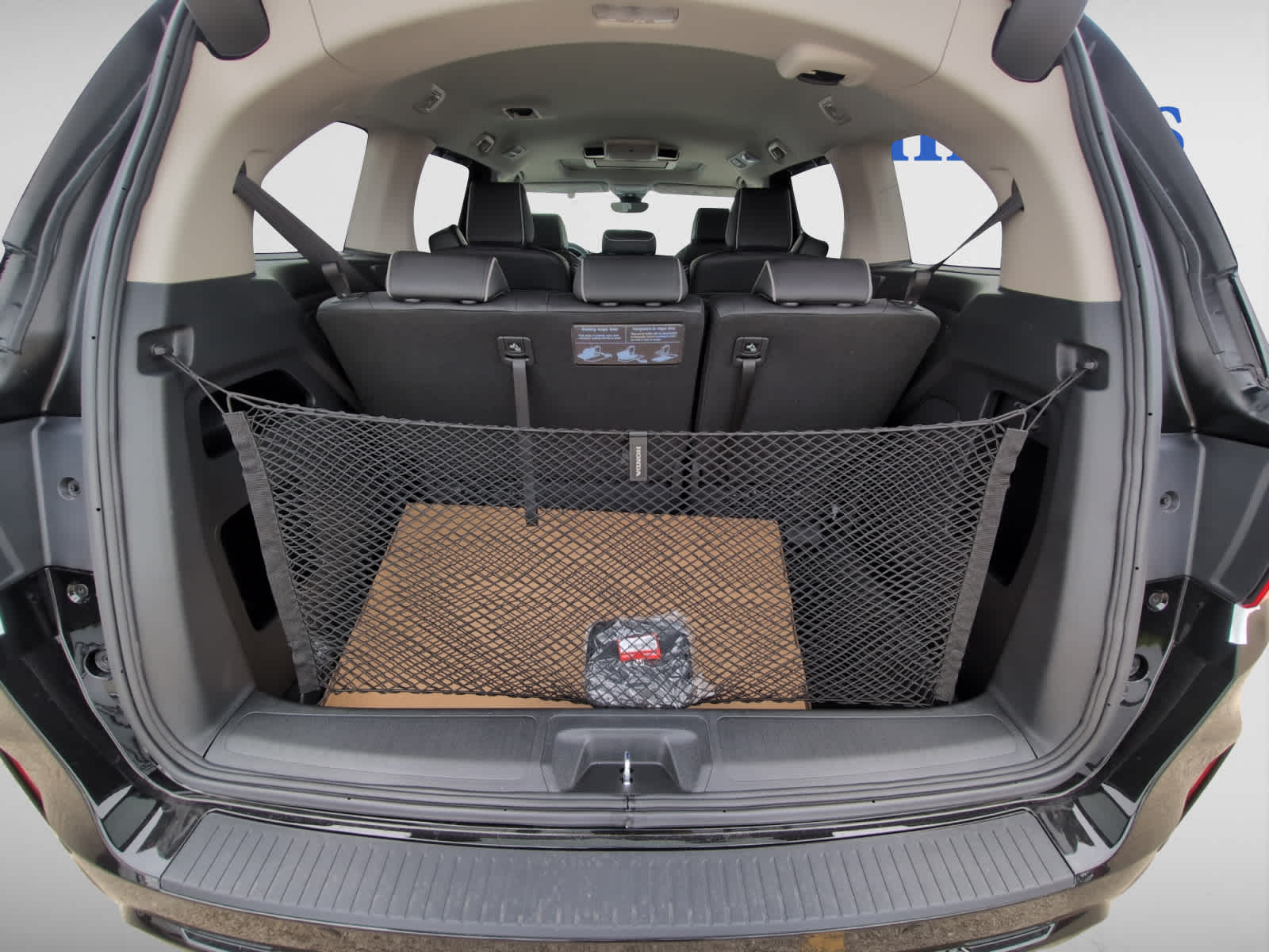 2026 Honda Odyssey Touring photo 4