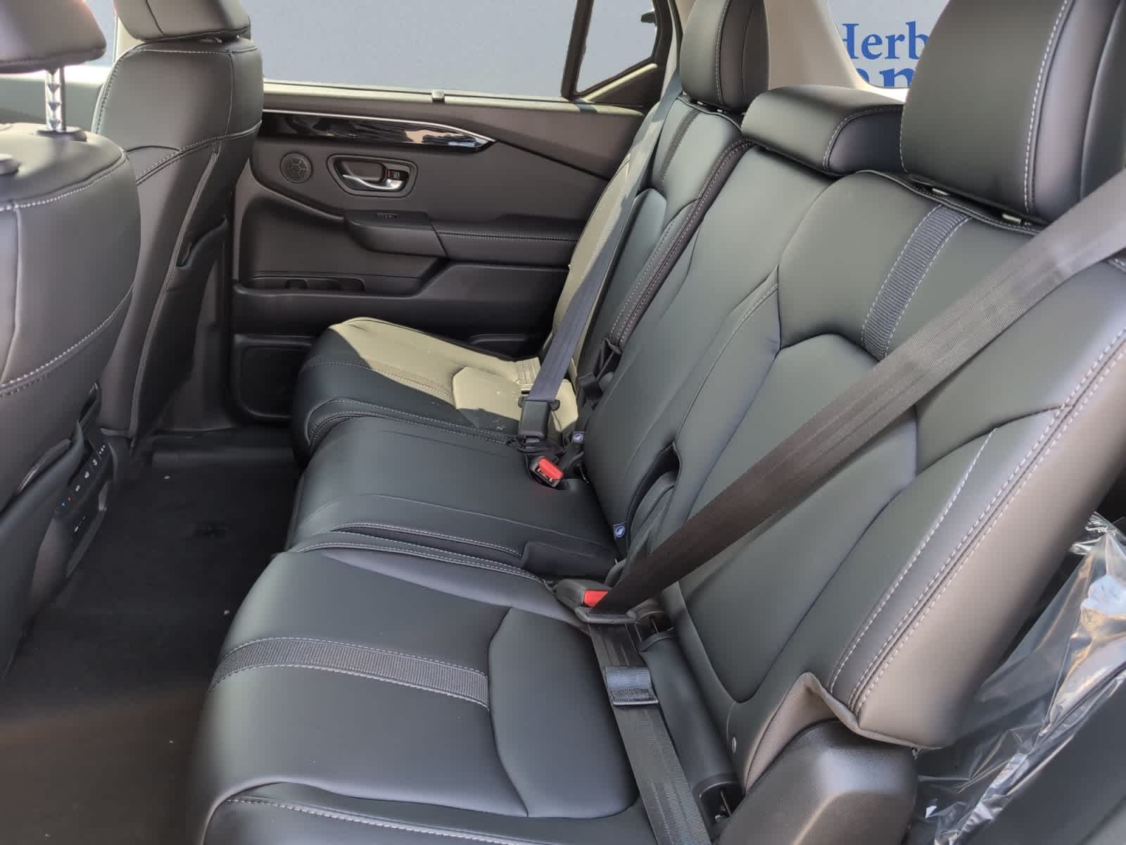 new 2025 Honda Pilot car, priced at $47,550