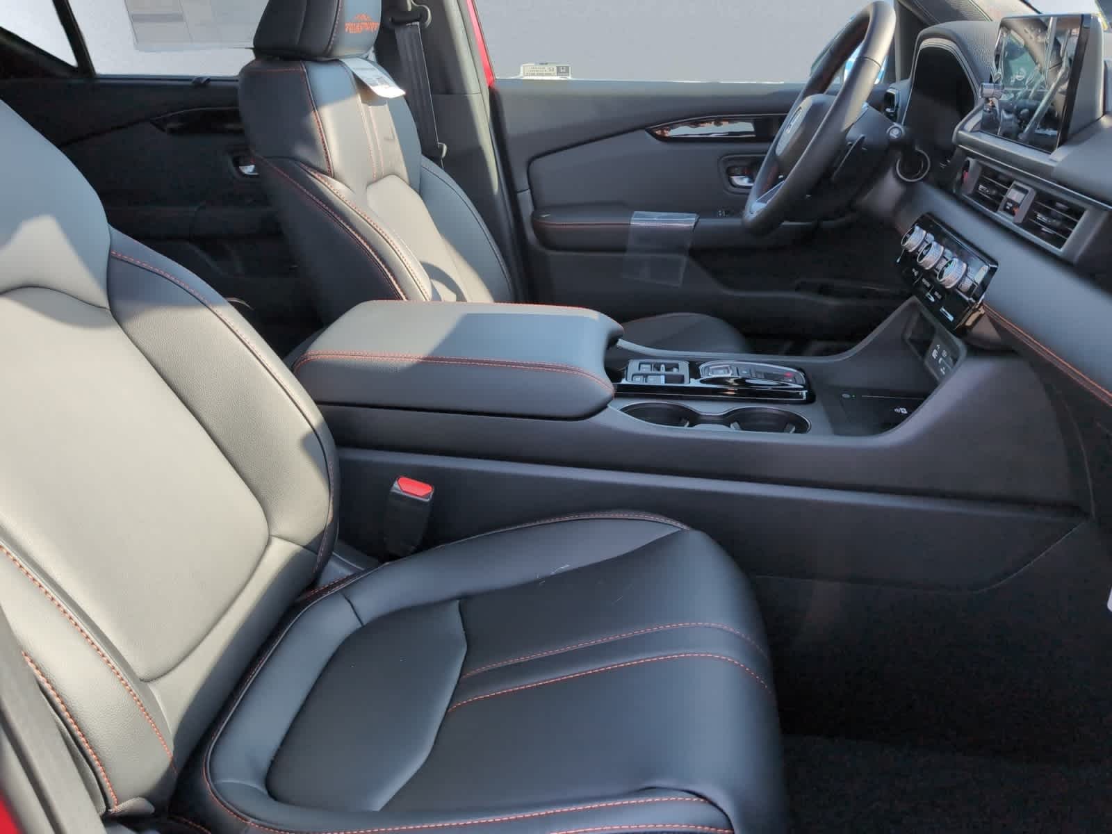 new 2025 Honda Pilot car, priced at $51,350