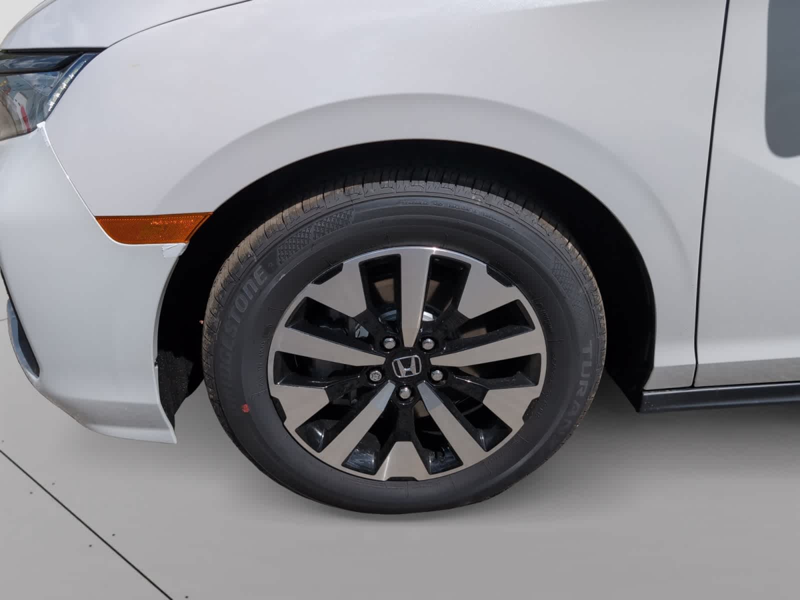 new 2026 Honda Odyssey car, priced at $46,095
