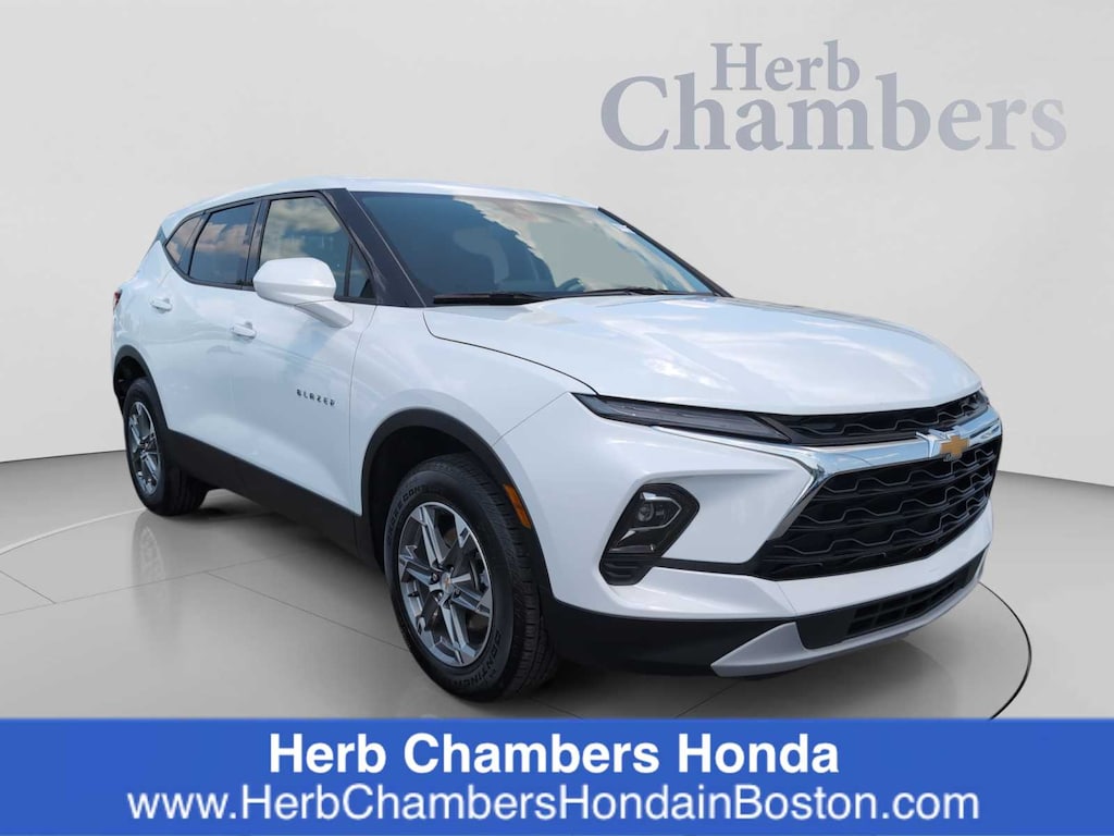 Used 2025 Chevrolet Blazer LT w/2LT SUV
