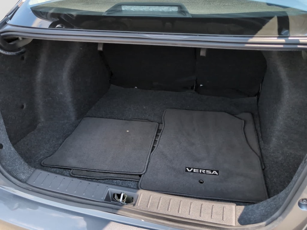 Used 2025 Nissan Versa 1.6 SV Sedan