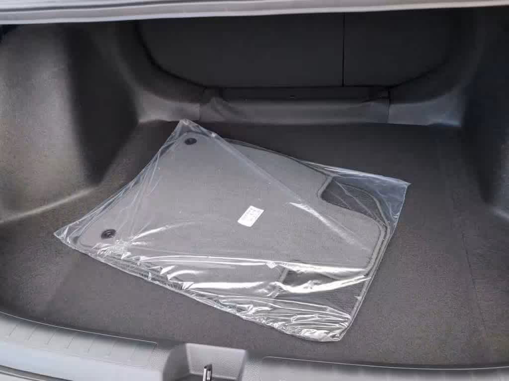 2026 Honda Civic Hybrid Sport photo 4