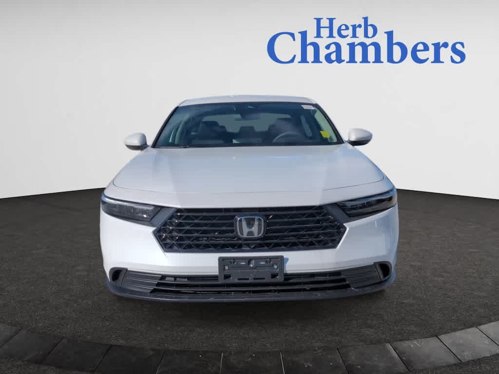 2025 Honda Accord LX photo 2