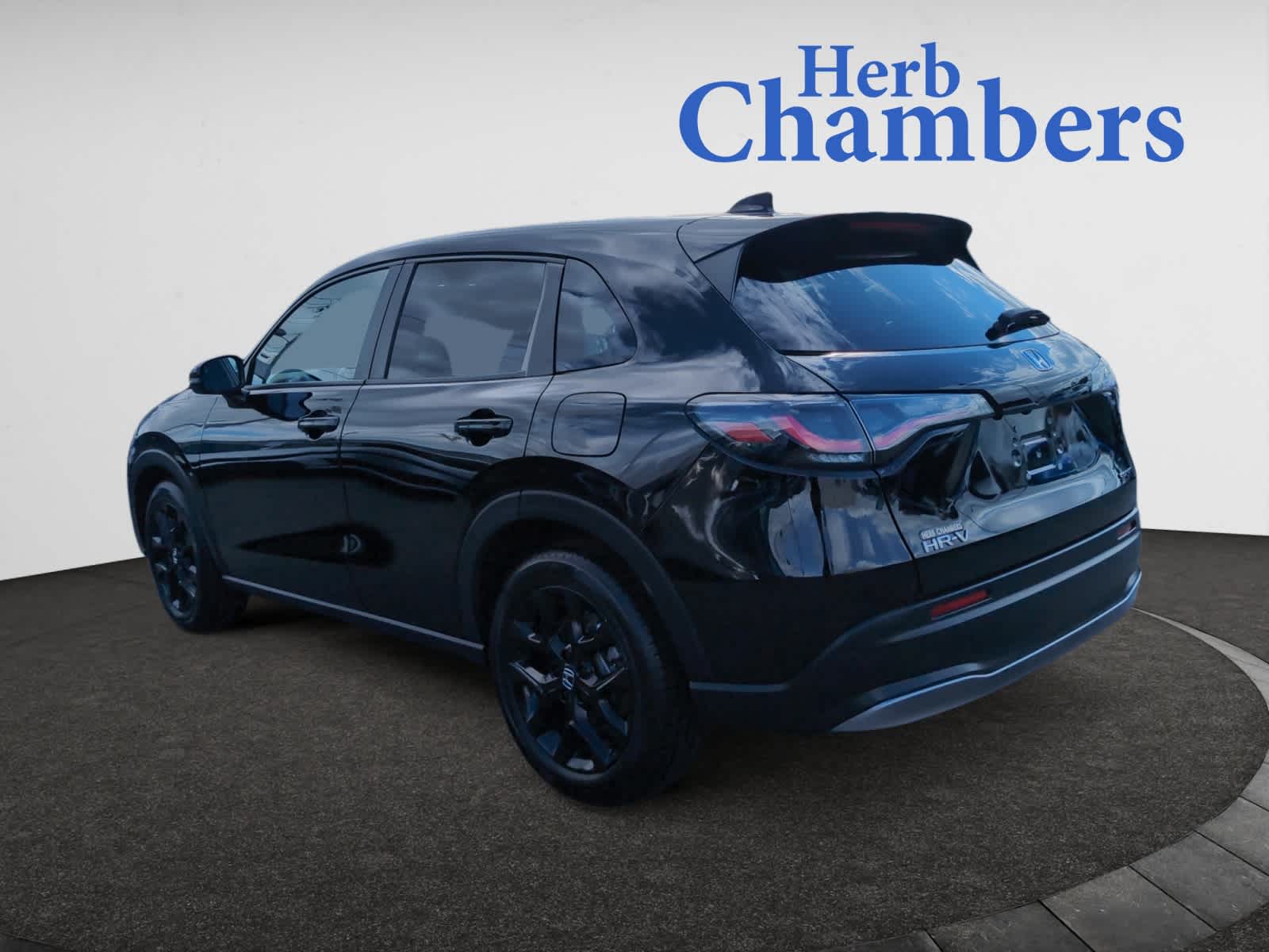 2025 Honda HR-V Sport photo 3