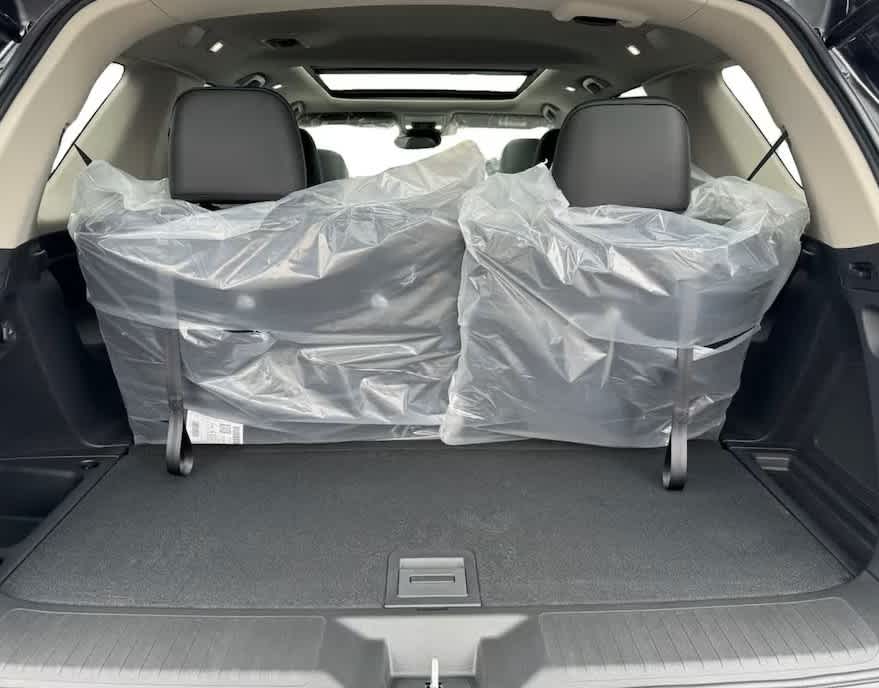 2025 Honda Pilot Touring photo 4