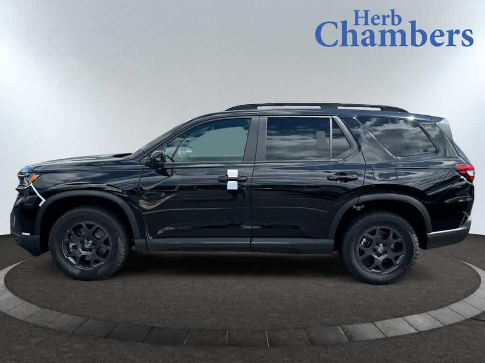new 2025 Honda Pilot car, priced at $50,895