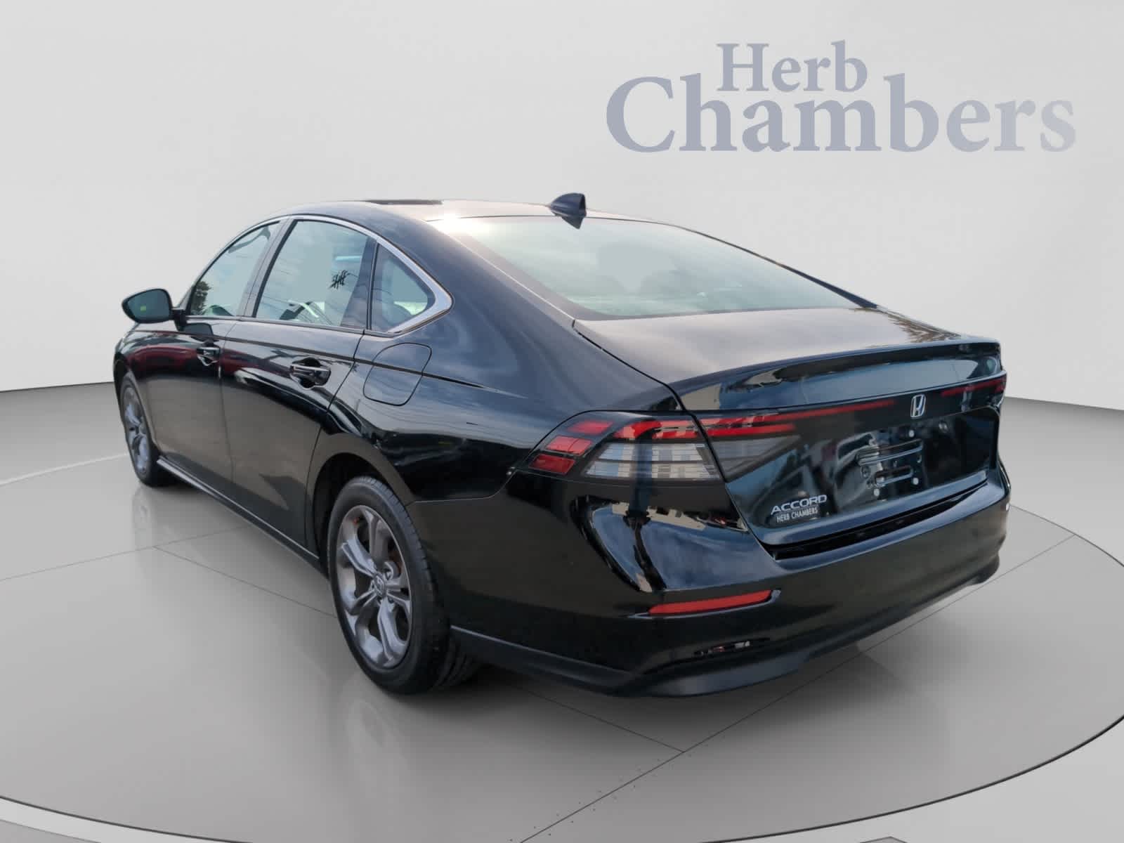 Used 2024 Honda Accord EX Sedan