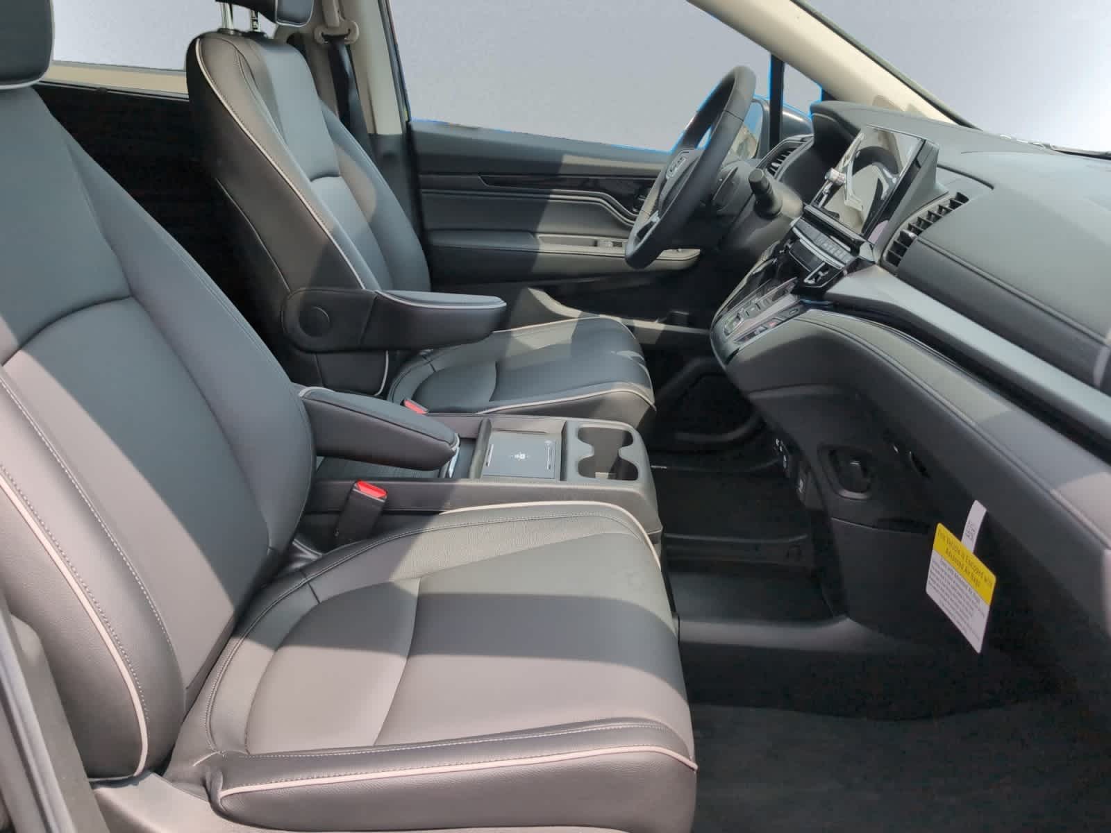 2026 Honda Odyssey Touring - Photo 7