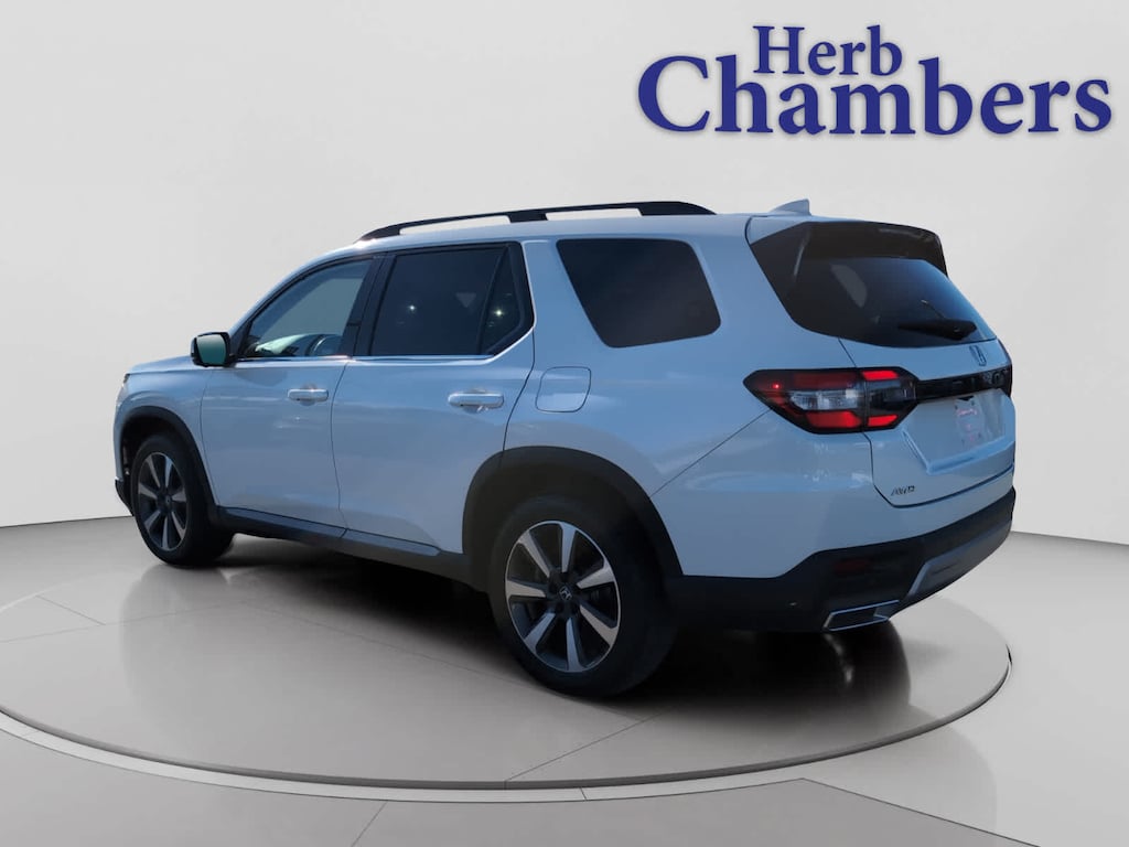 Used 2023 Honda Pilot Elite SUV
