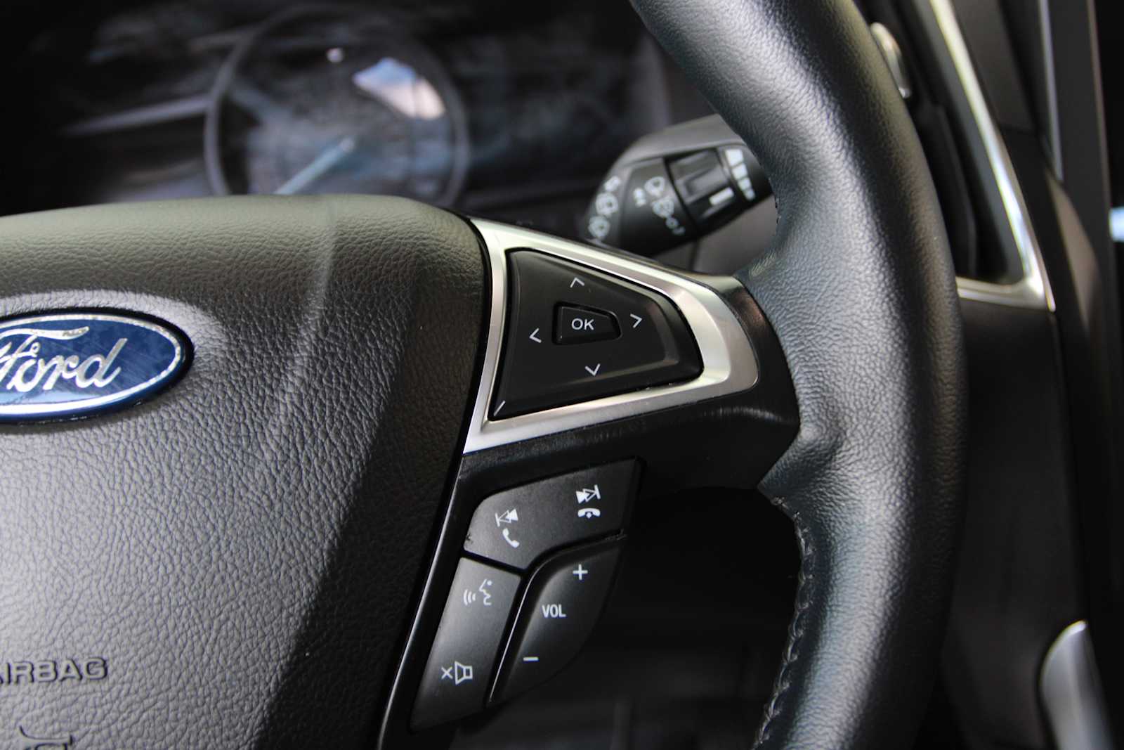 used 2024 Ford Edge car, priced at $23,998