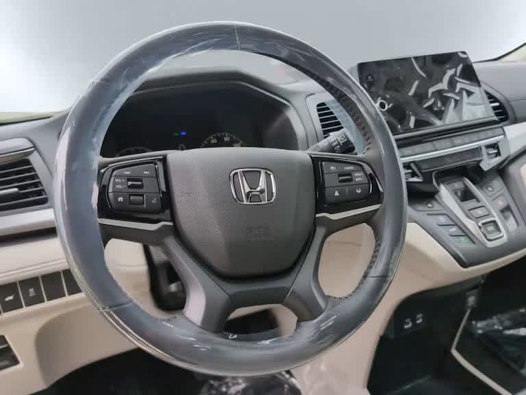 new 2026 Honda Odyssey car, priced at $44,290