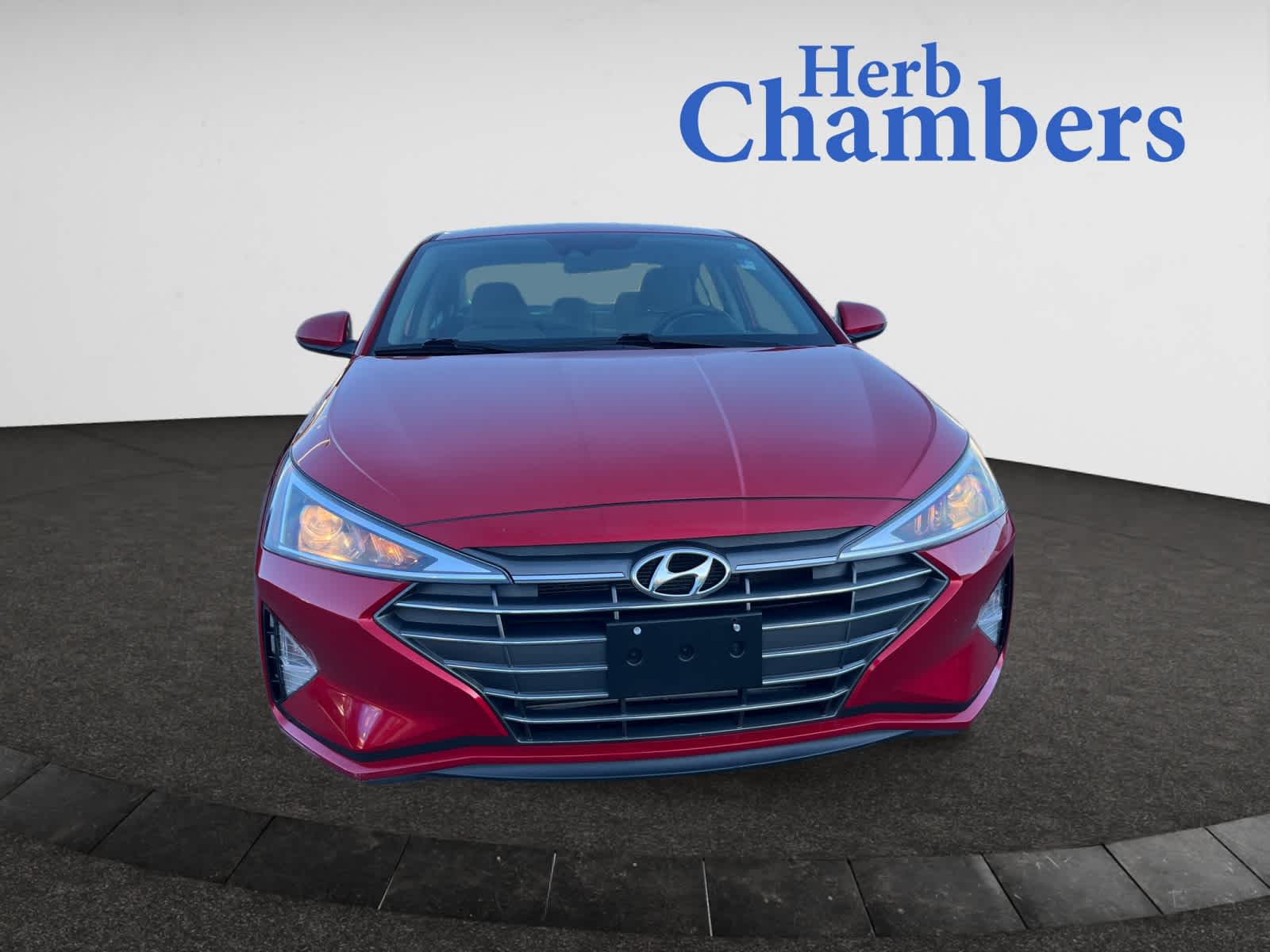 2020 Hyundai Elantra SEL photo 2