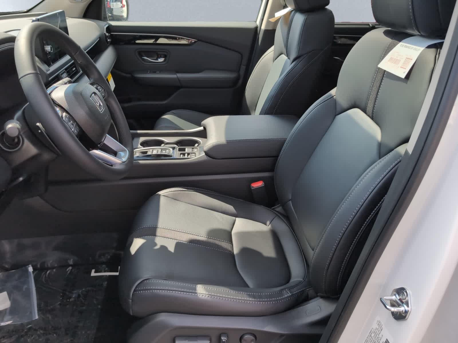 new 2025 Honda Pilot car, priced at $53,450