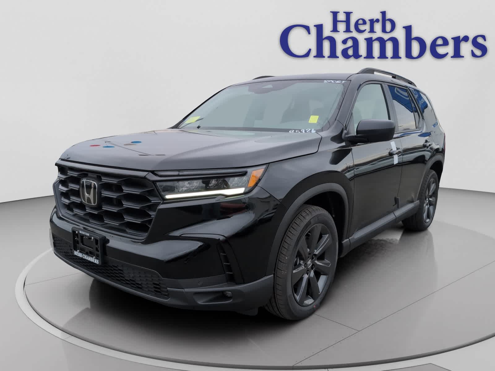new 2025 Honda Pilot car, priced at $43,795