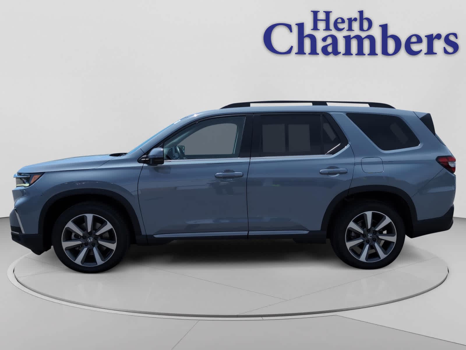 used 2025 Honda Pilot car, priced at $44,420