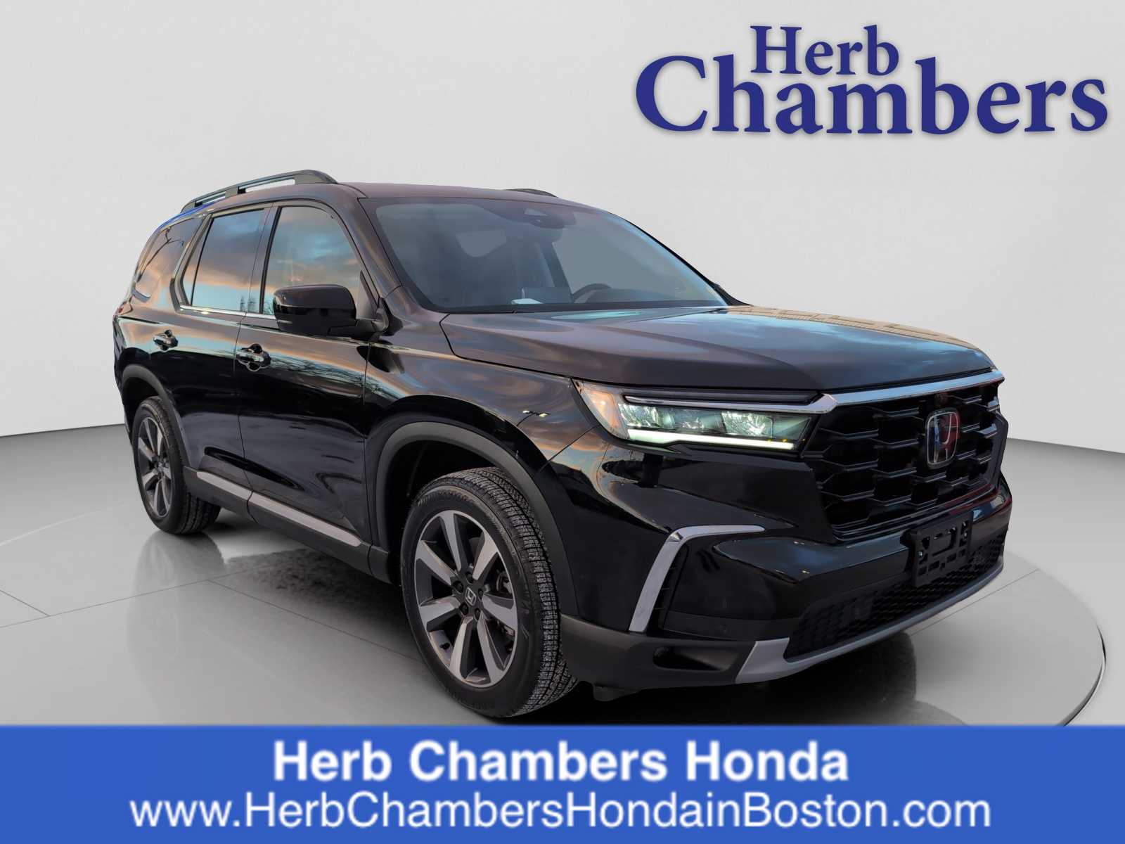 2023 Honda Pilot Elite's photo