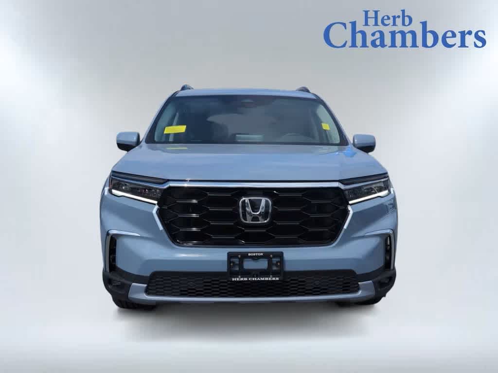 new 2025 Honda Pilot car, priced at $53,450