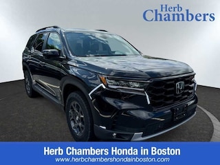New 2025 Honda Pilot TrailSport SUV near Boston