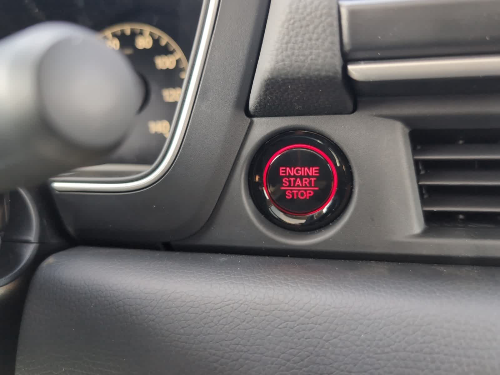 new 2025 Honda Pilot car, priced at $51,550