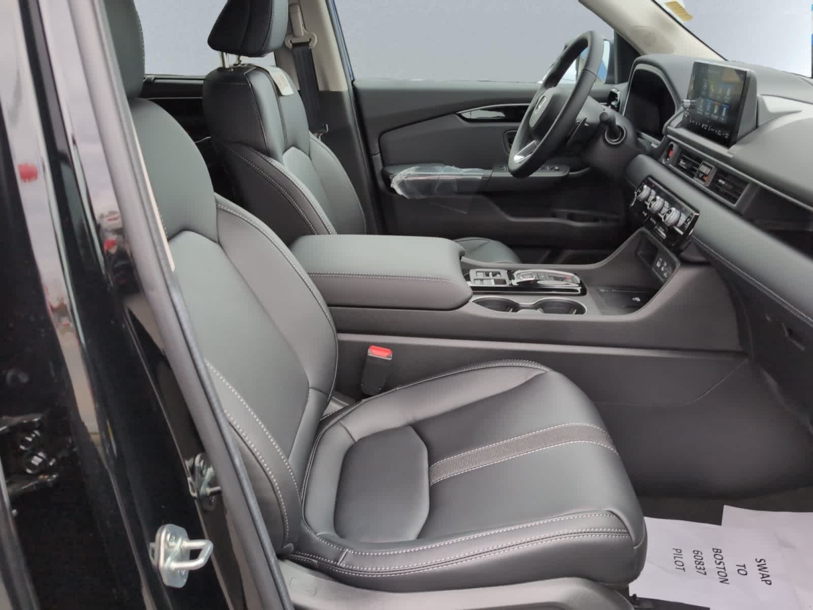 new 2025 Honda Pilot car, priced at $47,095