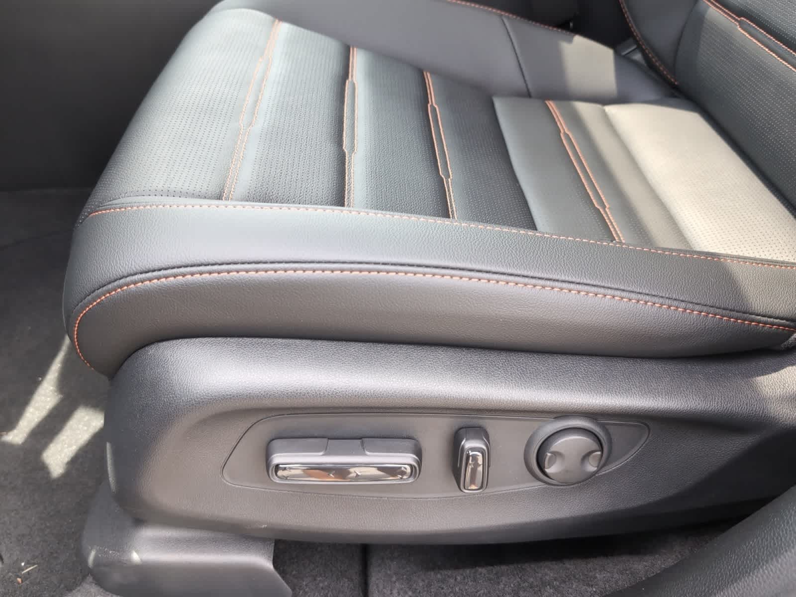 new 2026 Honda CR-V Hybrid car, priced at $44,455