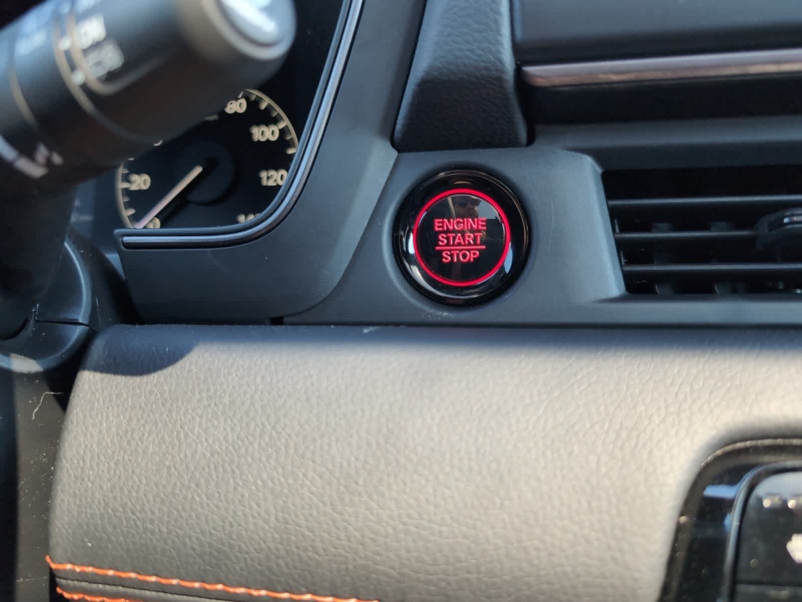 new 2025 Honda Pilot car, priced at $51,350