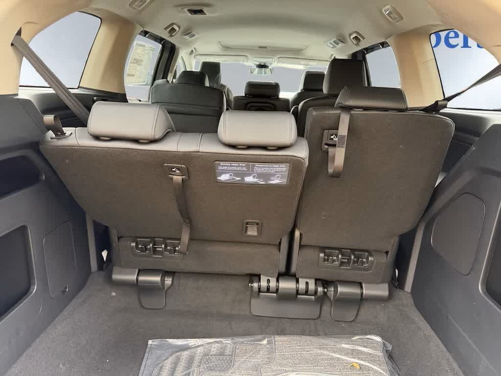 new 2026 Honda Odyssey car, priced at $44,290