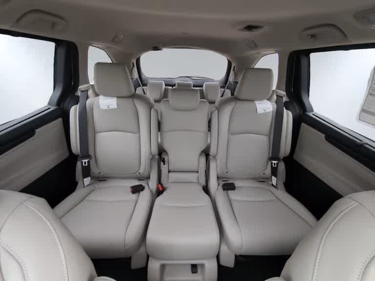 new 2026 Honda Odyssey car, priced at $44,290