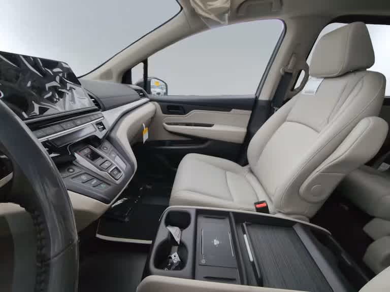 new 2026 Honda Odyssey car, priced at $44,290