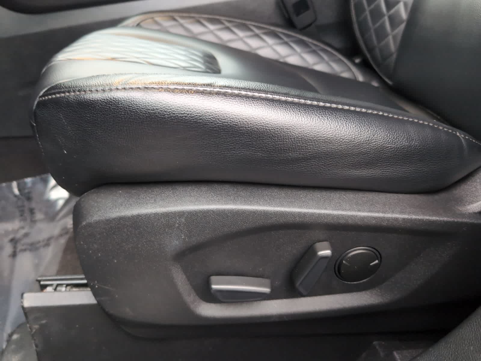 used 2024 Ford Edge car, priced at $23,898