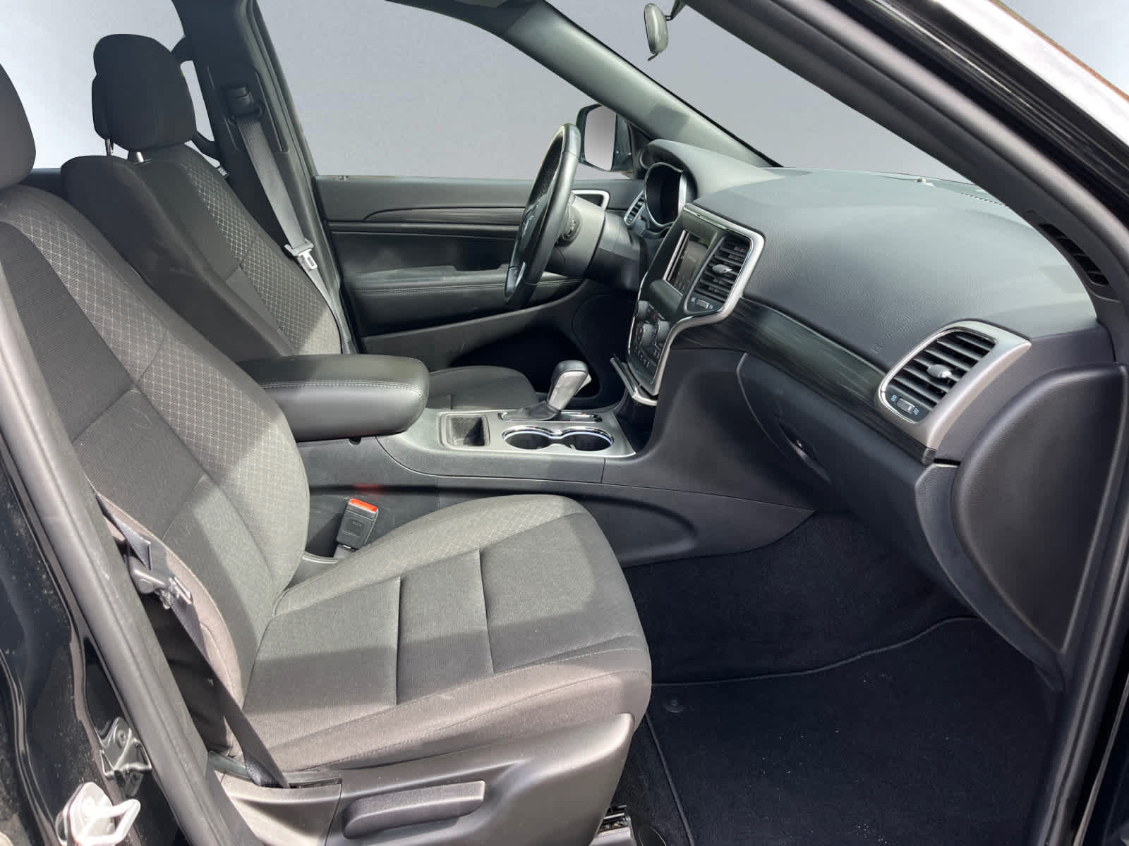 used 2021 Jeep Grand Cherokee car, priced at $21,298