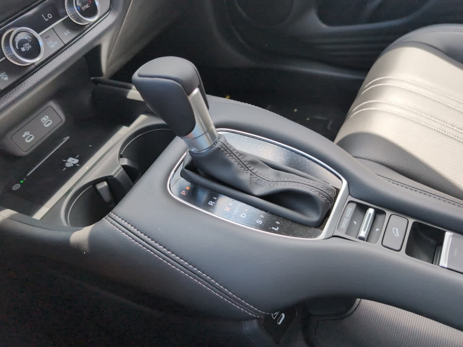 2027 Honda HR-V EX-L - Photo 15